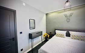 Central Place To Stay